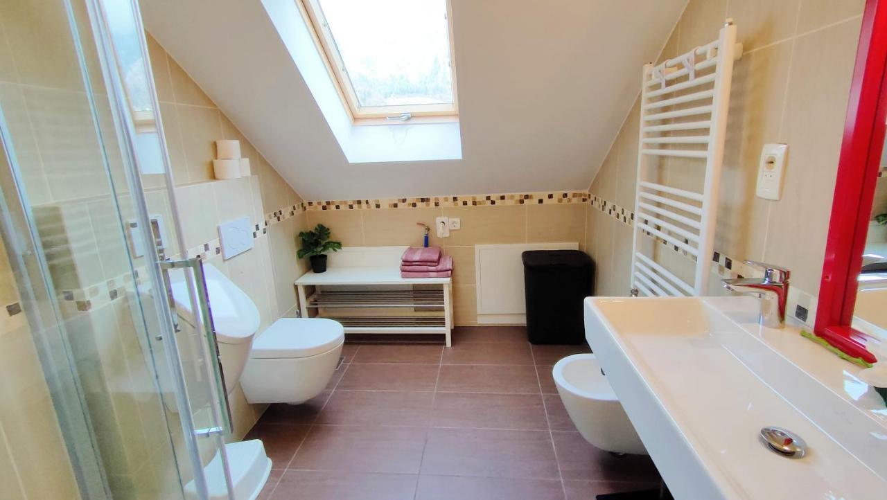 Apartmaji Dora Mojstrana Zewnętrze zdjęcie