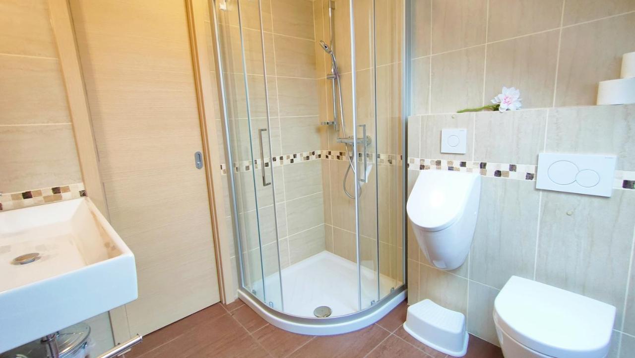Apartmaji Dora Mojstrana Zewnętrze zdjęcie